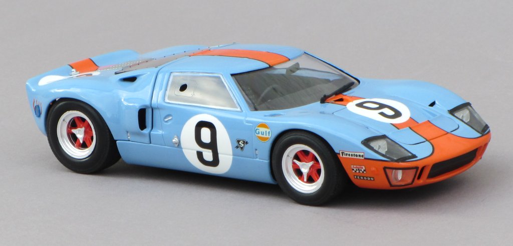 Pic:Ford GT40 1968