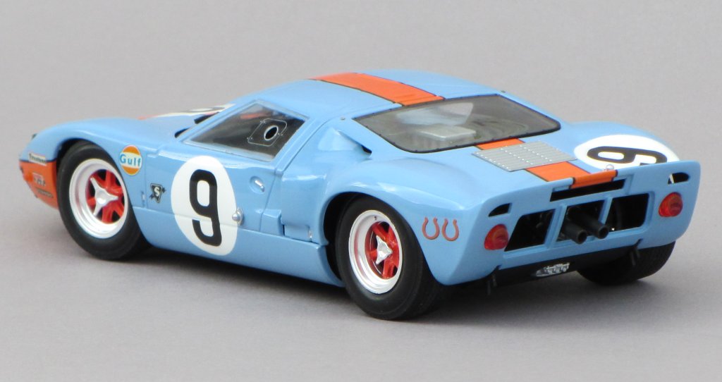 Pic:Ford GT40 1968